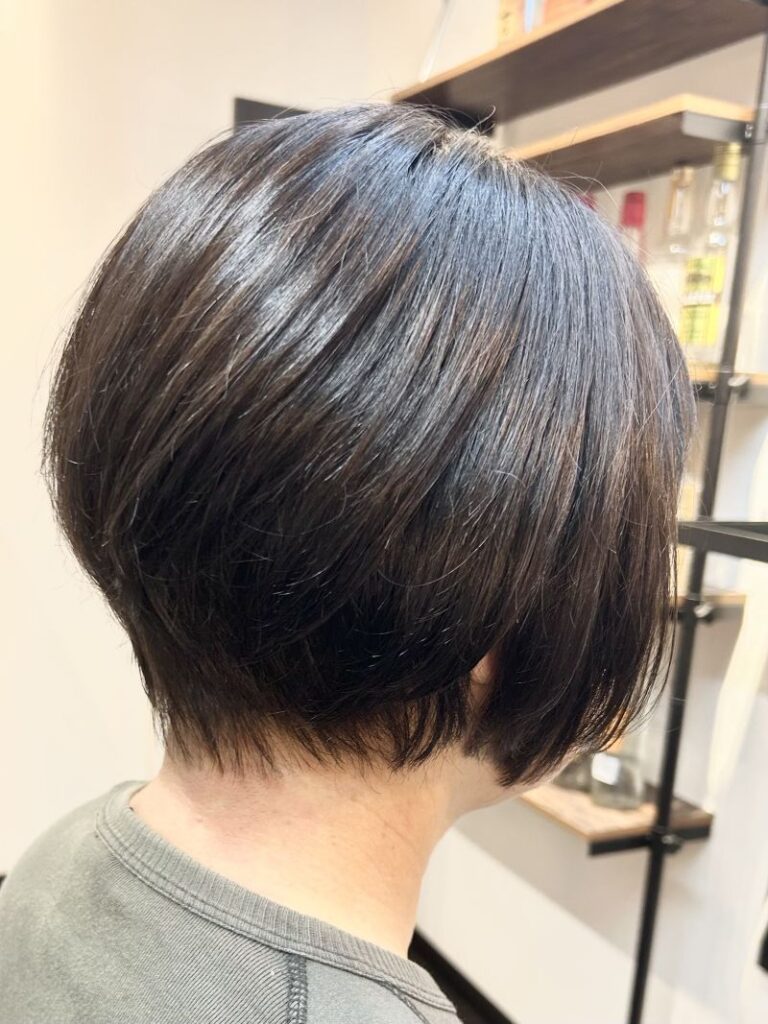 お手入れ簡単・艶ショートボブ